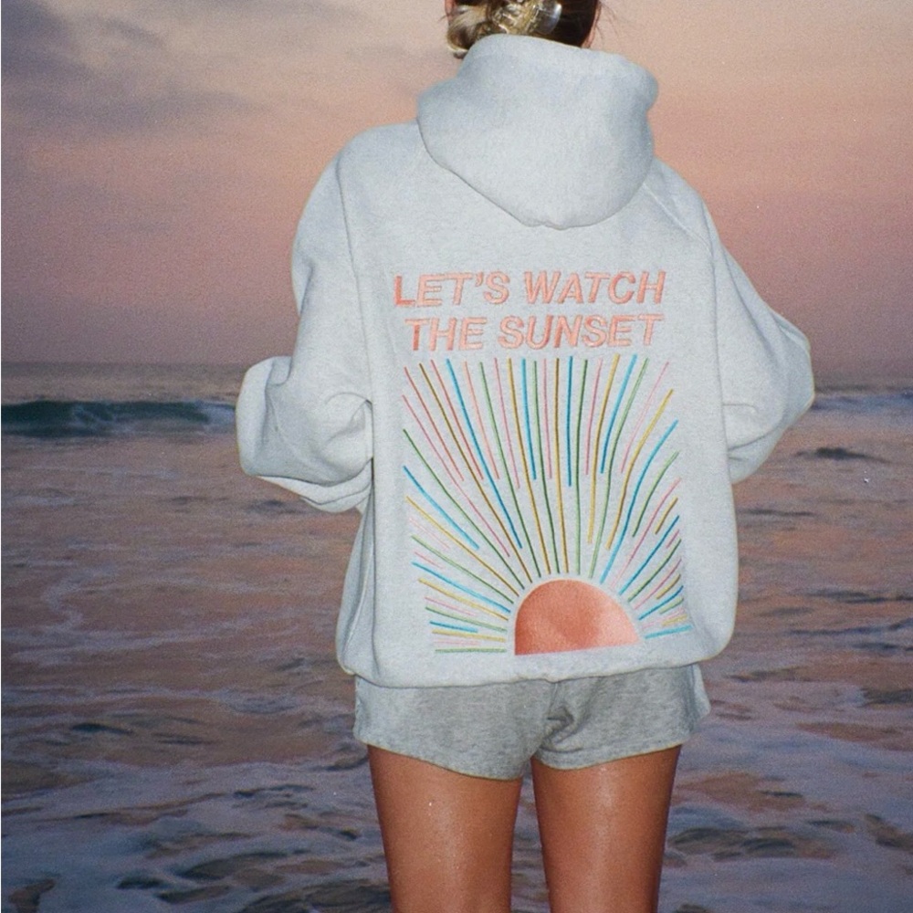 Dandy Oversized Gray Hoodie with Sunset Graphic